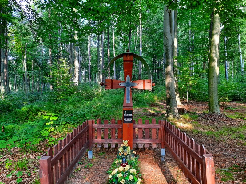 Mogiła żołnierzy poległych w bitwie o wzgórze Szemberek, fot. Agnieszka Cygan