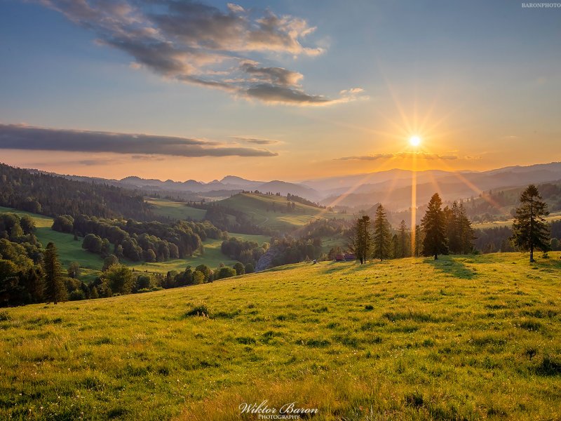 Widok na Pieniny z Przełęczy Rozdziela, fot.  Wiktor Baron Fotografia
