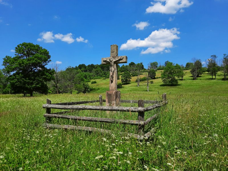 Krzyż przydrożny w Nieznajowej, fot. Agnieszka Cygan